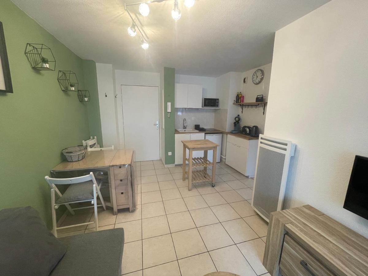 Charmant Appartement Cosy Sur Sete Proche De Toutes Commodites, Parking Prive Exterior photo